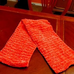 Dillard's All Round Neck Scarf